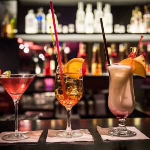 leckere Cocktails in der Musik Bar Kakadu
